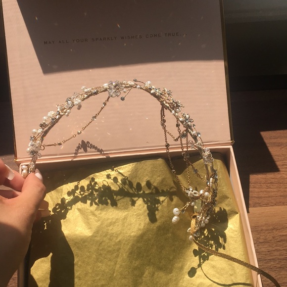 Bridal headpiece - Picture 3 of 6